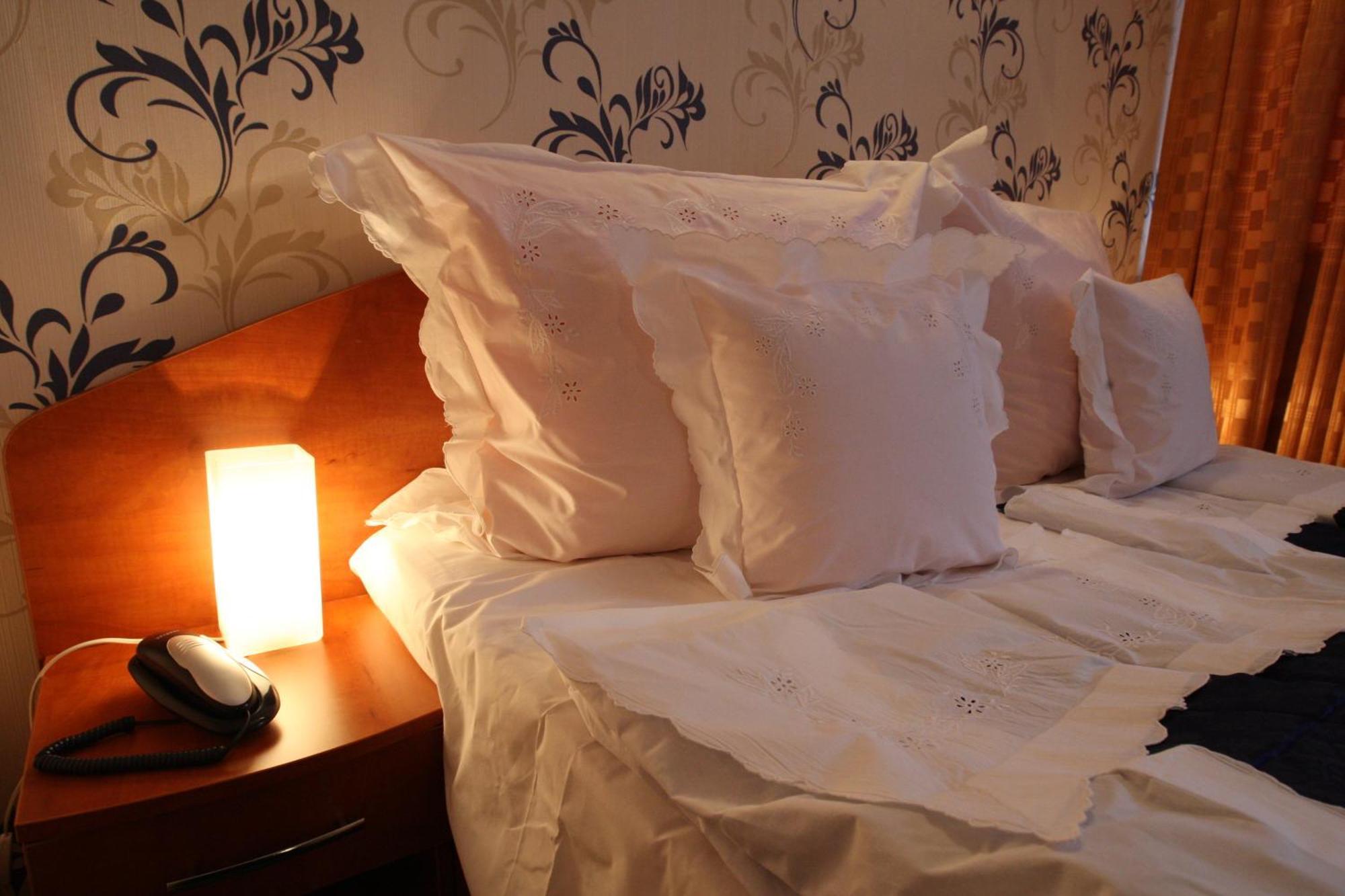 Hotel Turist เนพทุน ภายนอก รูปภาพ